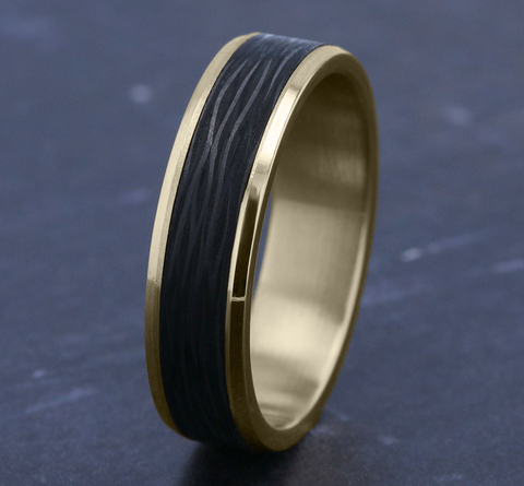 Ring THE ONYX