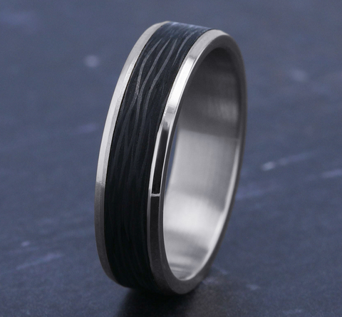 Ring THE ONYX