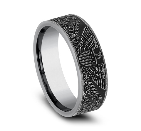Ring THE EAGLE CREST