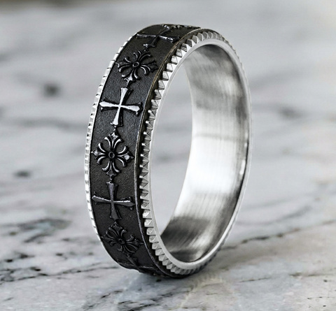 Ring THE ABBEY SHIELD