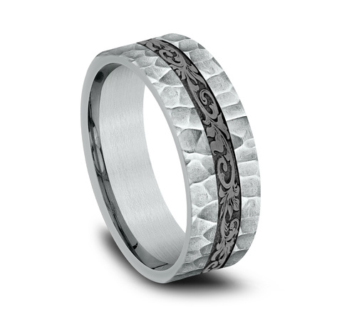 Ring THE MAJESTY