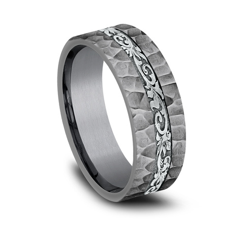 Ring THE MAJESTY