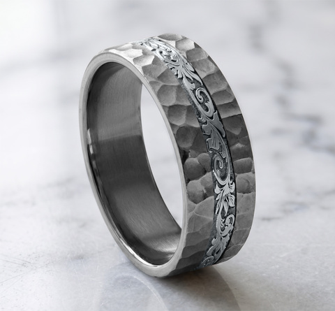 Ring THE MAJESTY