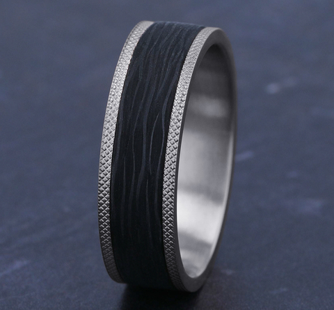 Ring THE OBSIDIAN